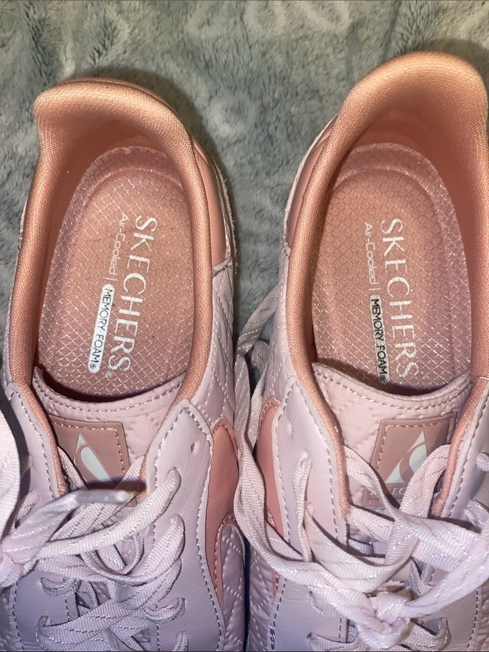 Skechers Light Pink Quilted Lace-Up Sneakers